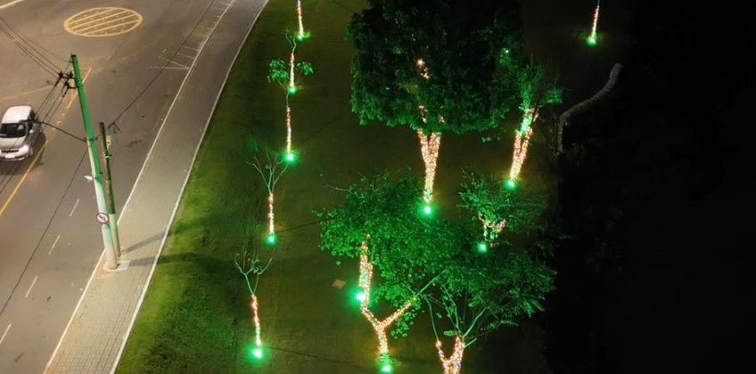 Barra Mansa inicia montagem da iluminação para o Natal 2026